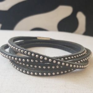 🤘 Edgy studded wrap bracelet